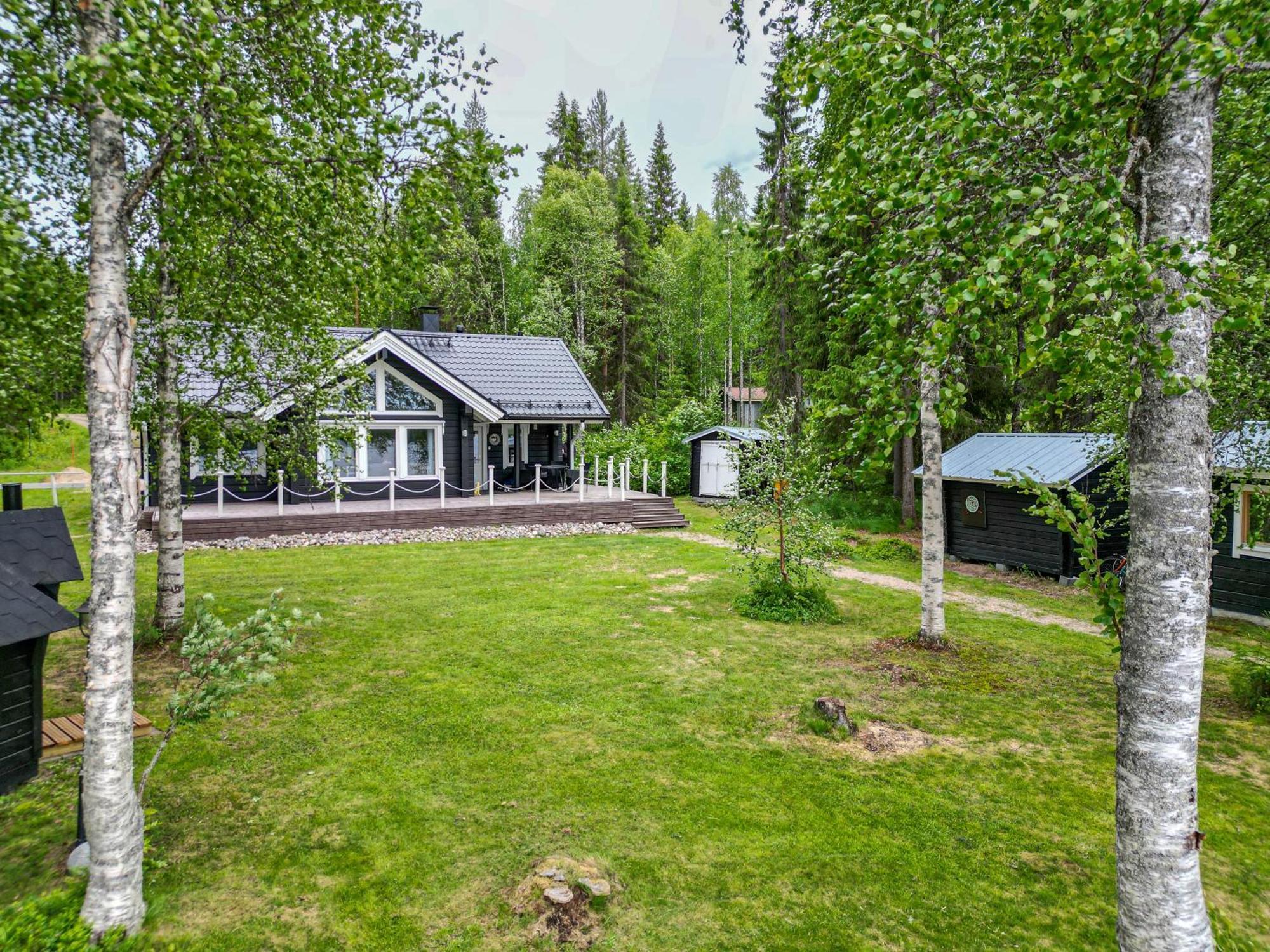 Laehderinne - 2 Bedroom Log Cabin, Private Beach, Wifi & Sauna Puolanka Экстерьер фото